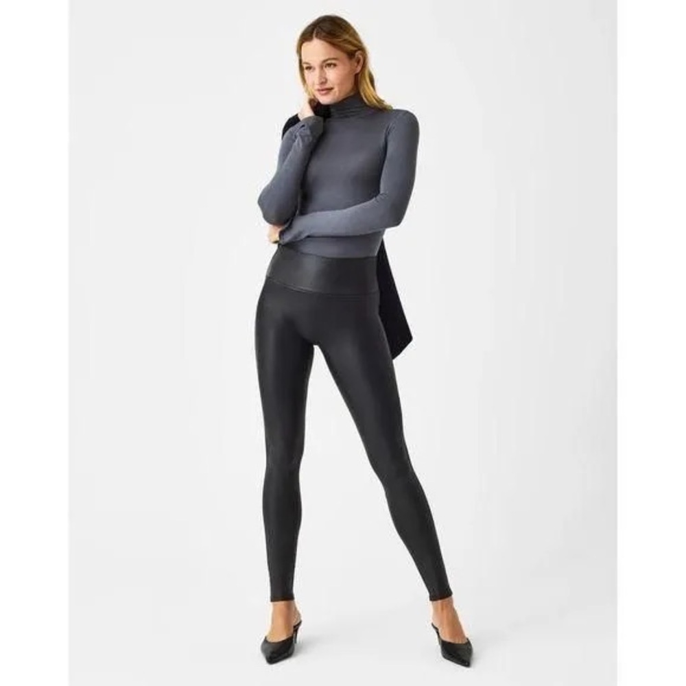 Spanx Faux Leather Leggings in Black Medium EUC